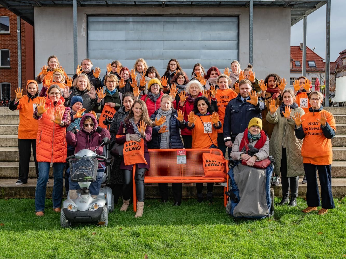 Gruppenbild "Orangene Bank"