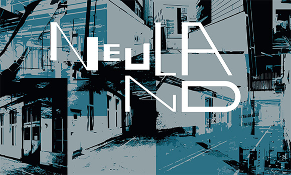 Die Bildcollage zeigt - farblich verfremdet - Eindrücke aus Produktions- und Lagerräumen. Im Bild steht groß der Schriftzug "Neuland".