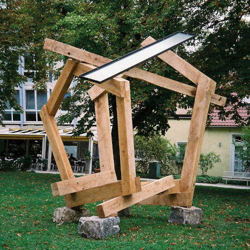 Der Wechsel - Nahaufnahme der Skulptur des Künstlers Bernd Altenstein